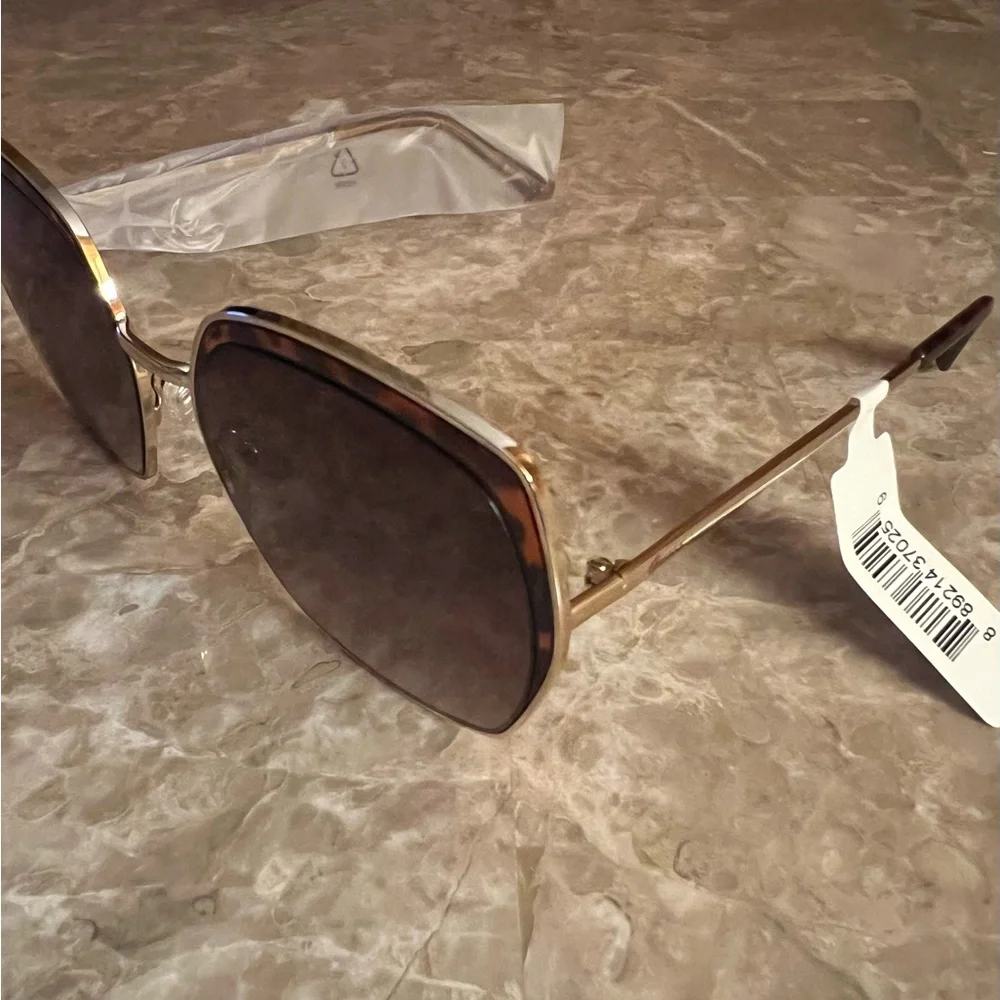 Women’s‎ Oversized Square Sunglasses - Brown Gradient Lenses